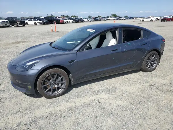 5YJ3E1EA0PF551482 2023 TESLA MODEL 3 - Image 1
