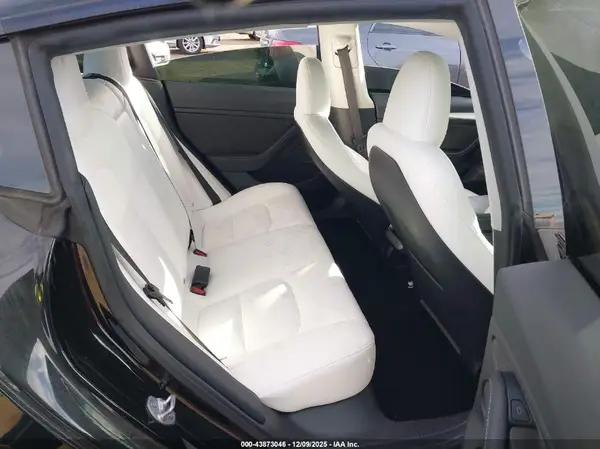 5YJ3E1EA0PF552020 2023 TESLA MODEL 3 - Image 8