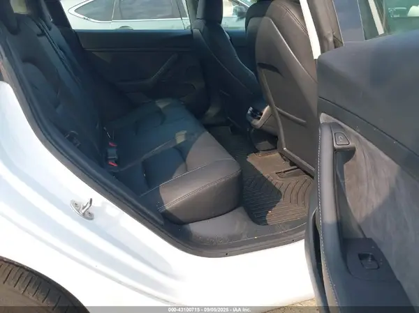5YJ3E1EA0PF554432 2023 TESLA MODEL 3 - Image 8