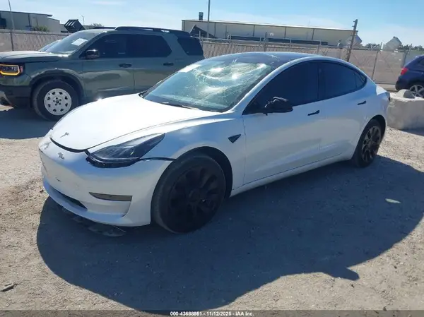 5YJ3E1EA0PF556603 2023 TESLA MODEL 3 - Image 2