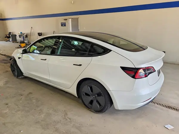5YJ3E1EA0PF565382 2023 TESLA MODEL 3 - Image 2