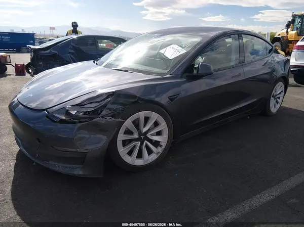5YJ3E1EA0PF567570 2023 TESLA MODEL 3 - Image 2