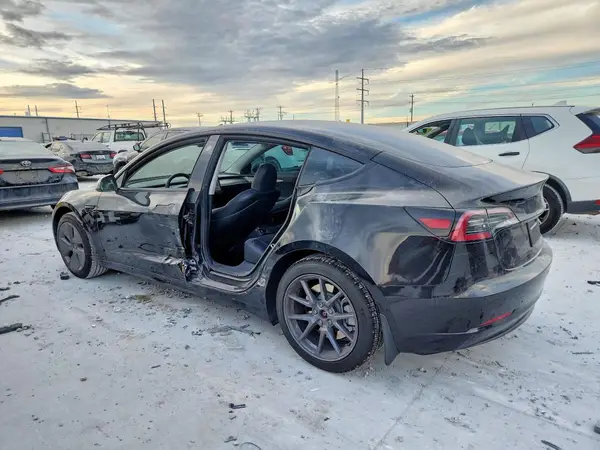 5YJ3E1EA0PF571845 2023 TESLA MODEL 3 - Image 2
