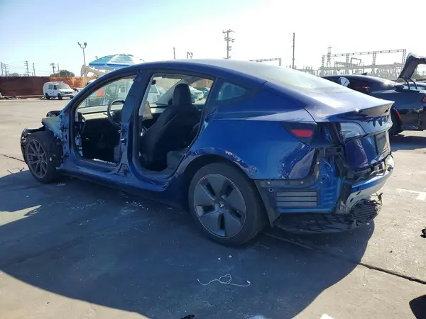 5YJ3E1EA0PF575510 2023 TESLA MODEL 3 - Image 2