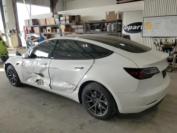 5YJ3E1EA0PF578231 2023 TESLA MODEL 3 - Image 2