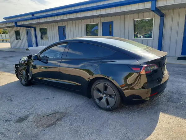 5YJ3E1EA0PF578486 2023 TESLA MODEL 3 - Image 2
