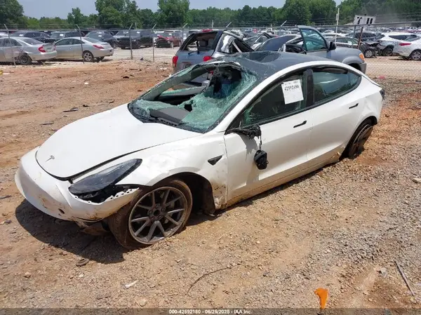 5YJ3E1EA0PF580299 2023 TESLA MODEL 3 - Image 2