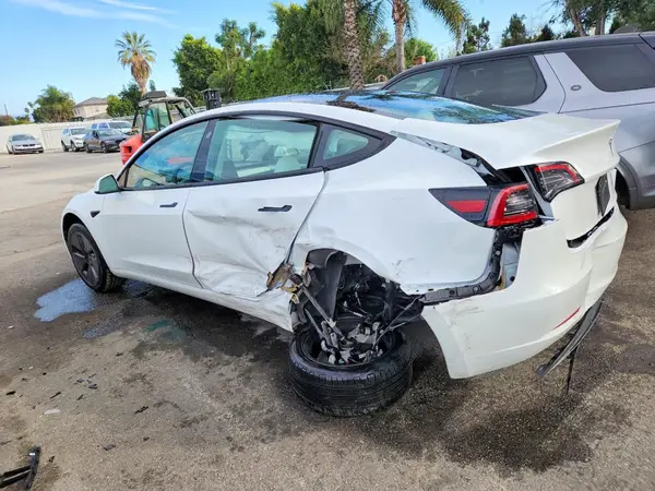 5YJ3E1EA0PF580951 2023 TESLA MODEL 3 - Image 2