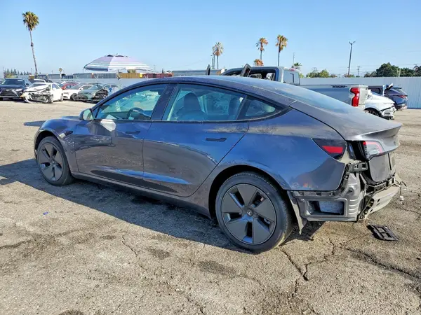 5YJ3E1EA0PF581632 2023 TESLA MODEL 3 - Image 2