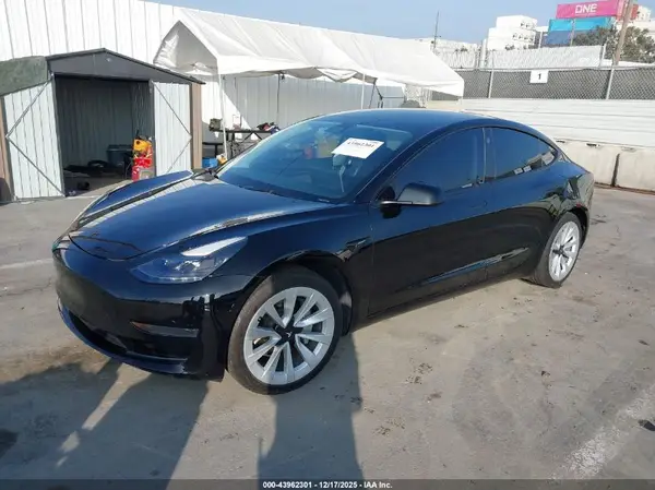 5YJ3E1EA0PF581856 2023 TESLA MODEL 3 - Image 2