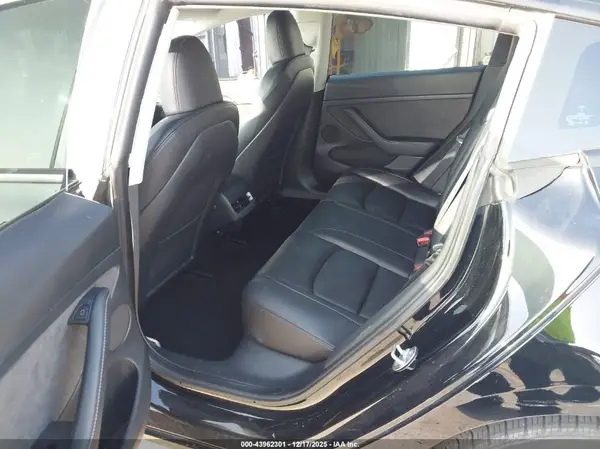 5YJ3E1EA0PF581856 2023 TESLA MODEL 3 - Image 8