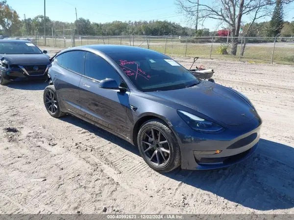 5YJ3E1EA0PF583087 2023 TESLA MODEL 3 - Image 1