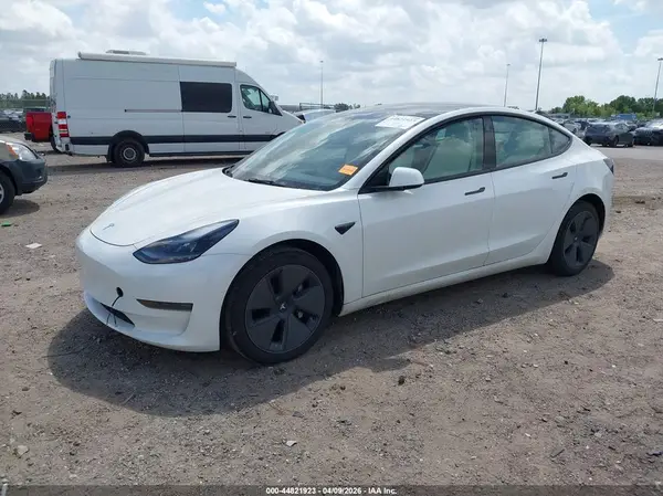 5YJ3E1EA0PF585471 2023 TESLA MODEL 3 - Image 2