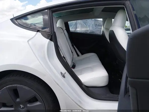 5YJ3E1EA0PF585471 2023 TESLA MODEL 3 - Image 8