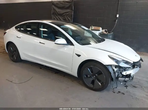 5YJ3E1EA0PF585700 2023 TESLA MODEL 3 - Image 1