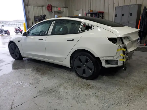 5YJ3E1EA0PF586104 2023 TESLA MODEL 3 - Image 2