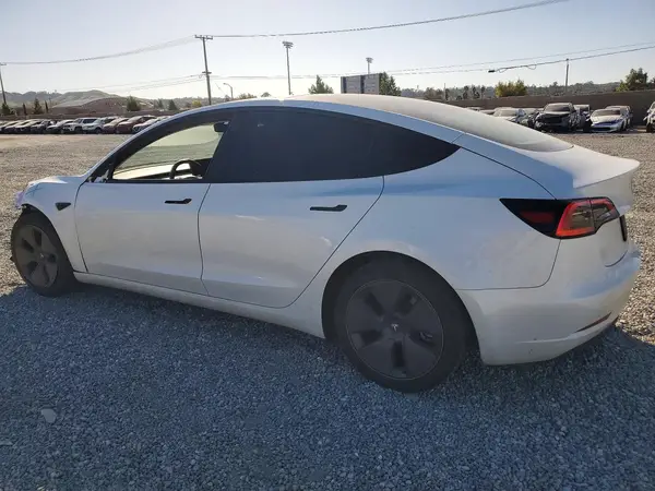 5YJ3E1EA0PF586149 2023 TESLA MODEL 3 - Image 2