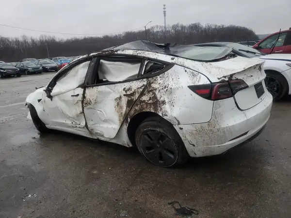 5YJ3E1EA0PF591304 2023 TESLA MODEL 3 - Image 2