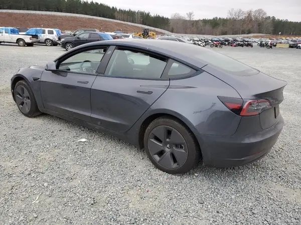5YJ3E1EA0PF602172 2023 TESLA MODEL 3 - Image 2