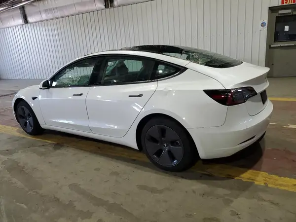 5YJ3E1EA0PF608215 2023 TESLA MODEL 3 - Image 2