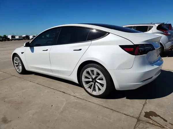 5YJ3E1EA0PF612264 2023 TESLA MODEL 3 - Image 2