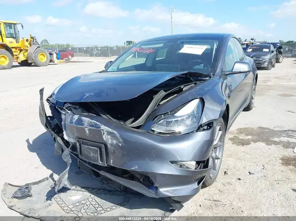 5YJ3E1EA0PF617660 2023 TESLA MODEL 3 - Image 2