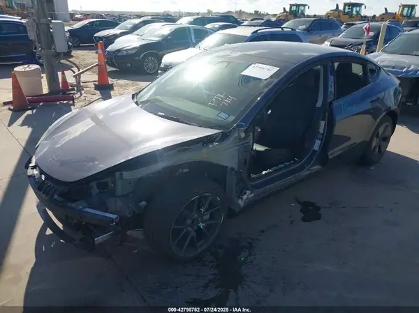 5YJ3E1EA0PF619344 2023 TESLA MODEL 3 - Image 2