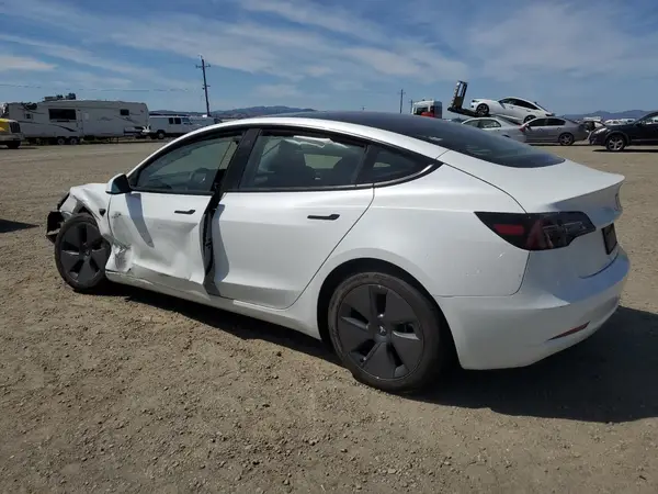 5YJ3E1EA0PF623233 2023 TESLA MODEL 3 - Image 2