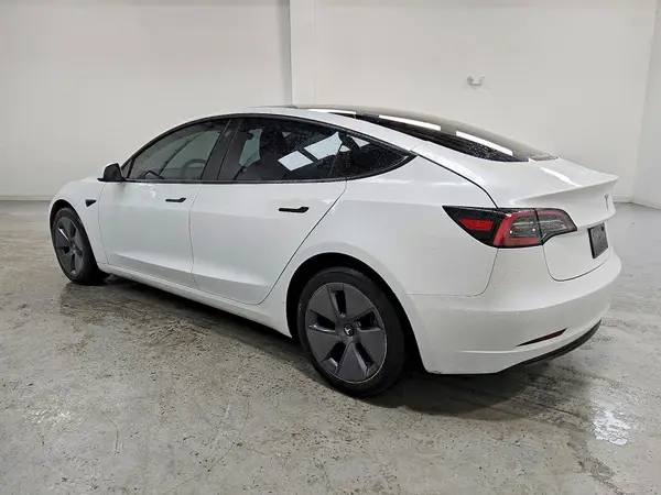 5YJ3E1EA0PF626701 2023 TESLA MODEL 3 - Image 2