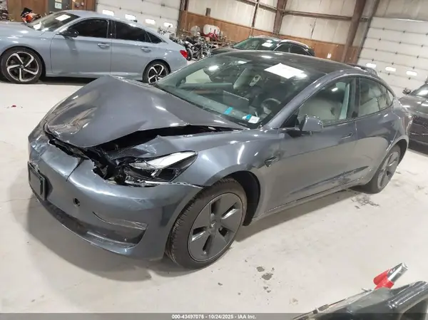 5YJ3E1EA0PF627556 2023 TESLA MODEL 3 - Image 2