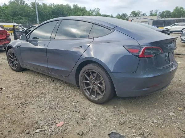 5YJ3E1EA0PF639383 2023 TESLA MODEL 3 - Image 2