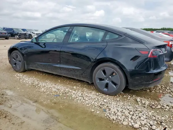 5YJ3E1EA0PF641747 2023 TESLA MODEL 3 - Image 2