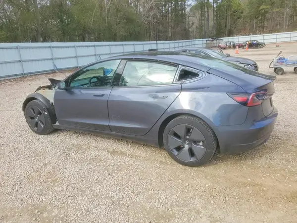 5YJ3E1EA0PF643921 2023 TESLA MODEL 3 - Image 2