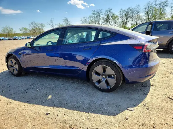 5YJ3E1EA0PF644020 2023 TESLA MODEL 3 - Image 2