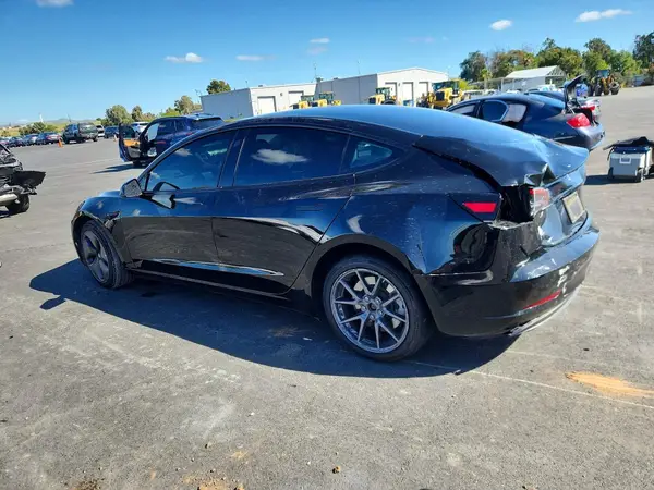 5YJ3E1EA0PF646463 2023 TESLA MODEL 3 - Image 2