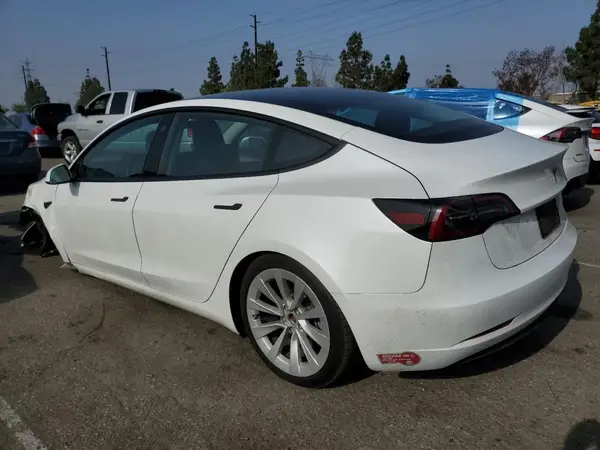 5YJ3E1EA0PF647709 2023 TESLA MODEL 3 - Image 2