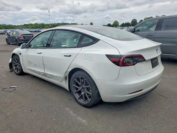 5YJ3E1EA0PF652814 2023 TESLA MODEL 3 - Image 2