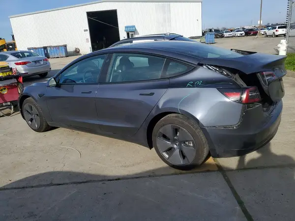 5YJ3E1EA0PF655339 2023 TESLA MODEL 3 - Image 2