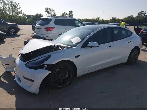 5YJ3E1EA0PF657656 2023 TESLA MODEL 3 - Image 2