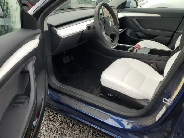 5YJ3E1EA0PF657947 2023 TESLA MODEL 3 - Image 8