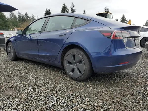 5YJ3E1EA0PF663201 2023 TESLA MODEL 3 - Image 2