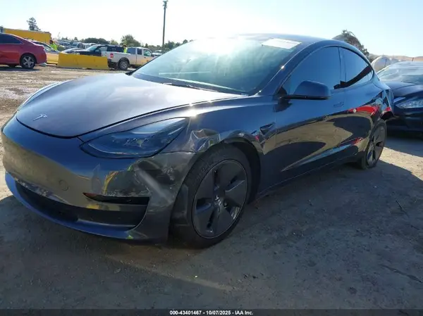 5YJ3E1EA0PF667281 2023 TESLA MODEL 3 - Image 2