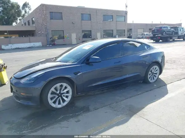 5YJ3E1EA0PF668981 2023 TESLA MODEL 3 - Image 2