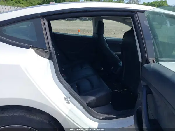 5YJ3E1EA0PF669810 2023 TESLA MODEL 3 - Image 8
