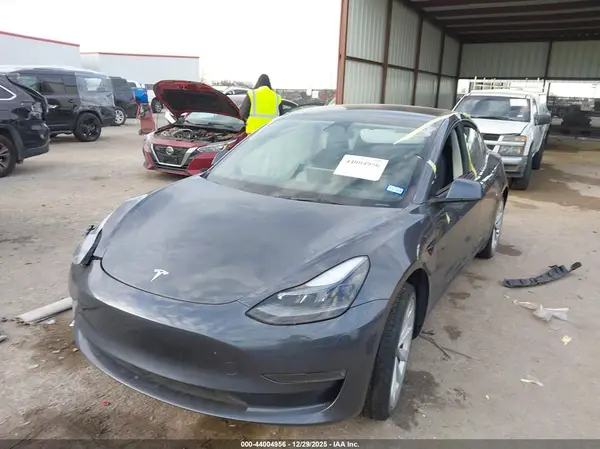 5YJ3E1EA0PF671654 2023 TESLA MODEL 3 - Image 2