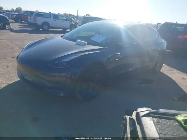 5YJ3E1EA0PF672738 2023 TESLA MODEL 3 - Image 2
