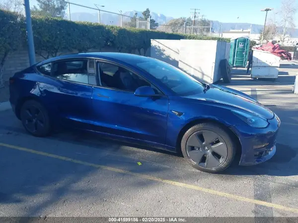 5YJ3E1EA0PF684436 2023 TESLA MODEL 3 - Image 1