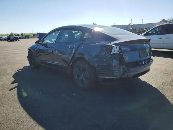 5YJ3E1EA0PF687904 2023 TESLA MODEL 3 - Image 2