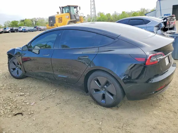 5YJ3E1EA0PF689748 2023 TESLA MODEL 3 - Image 2