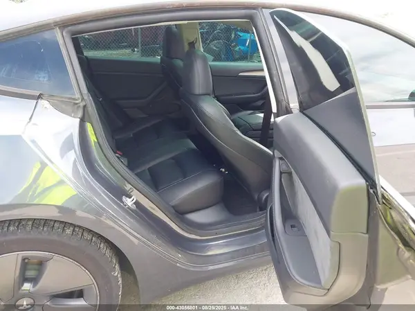 5YJ3E1EA0PF692021 2023 TESLA MODEL 3 - Image 8